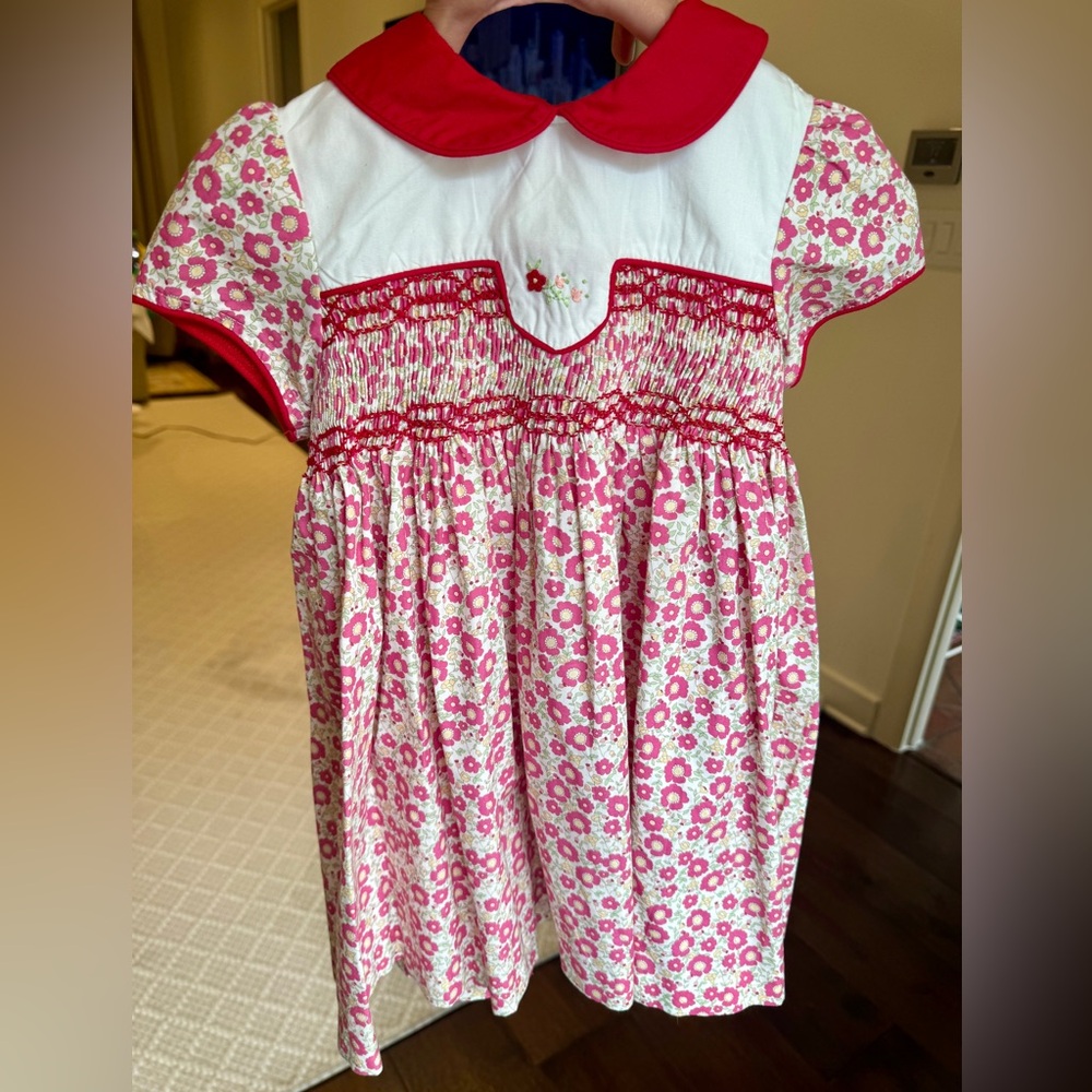 Dondolo - Pink/Red Floral dress w/smocking & embroidered flowers - Size: 4T